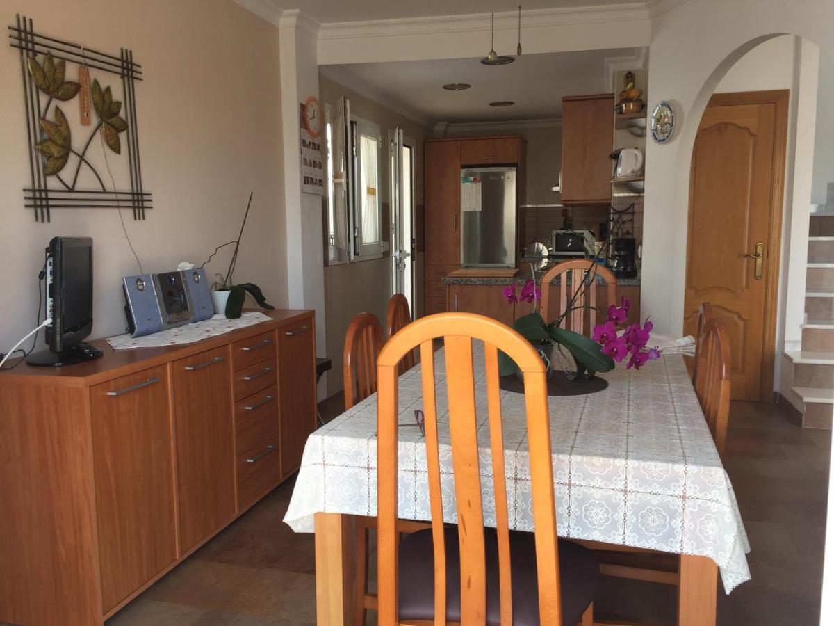 Casa Rosi, Vistas Al Mar, Piscina Privada Y A/a Holiday home