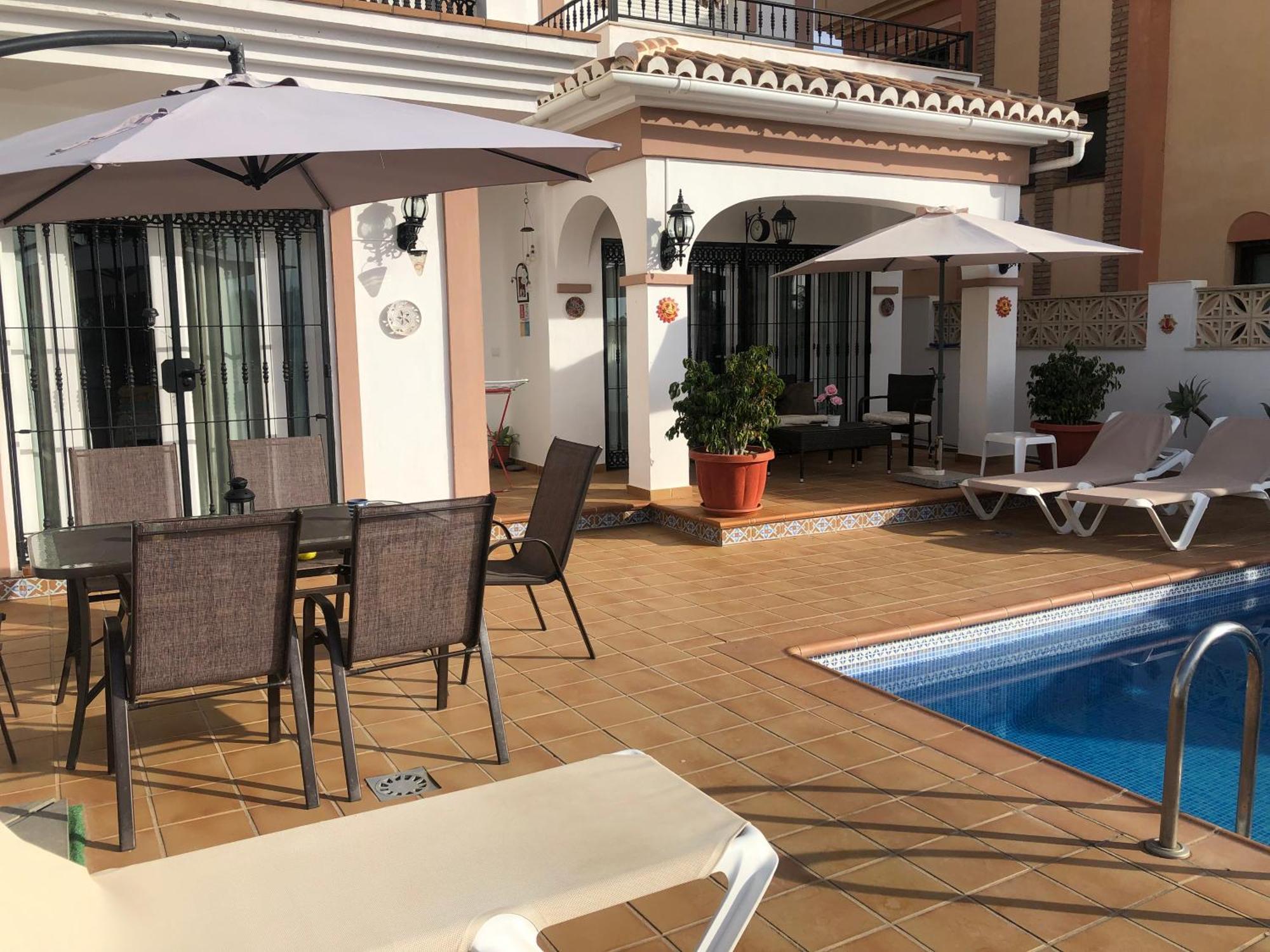 Casa Rosi, Vistas Al Mar, Piscina Privada Y A/a Vakantiehuis Nerja